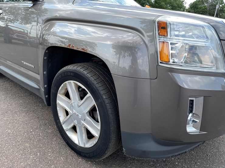 2010-gmc-terrain-slt-image-33