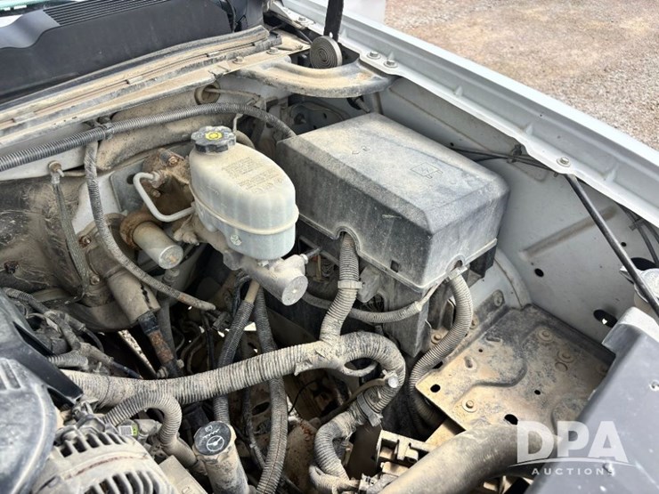 2013-chevrolet-3500hd-image-49