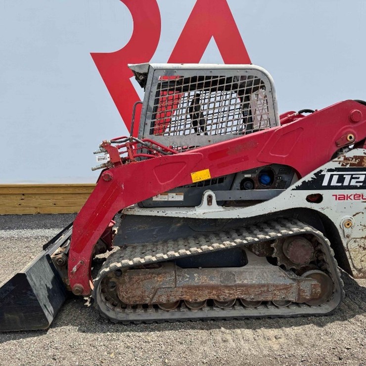TAKEUCHI TL12V2
