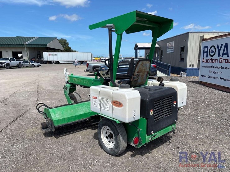 2016-laymor-sm300-towable-ride-on-rotating-sweeper-image-3