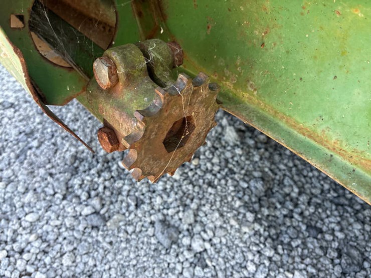 john-deere-444-image-17
