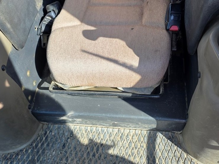 2012-case-850l-xlt-image-66