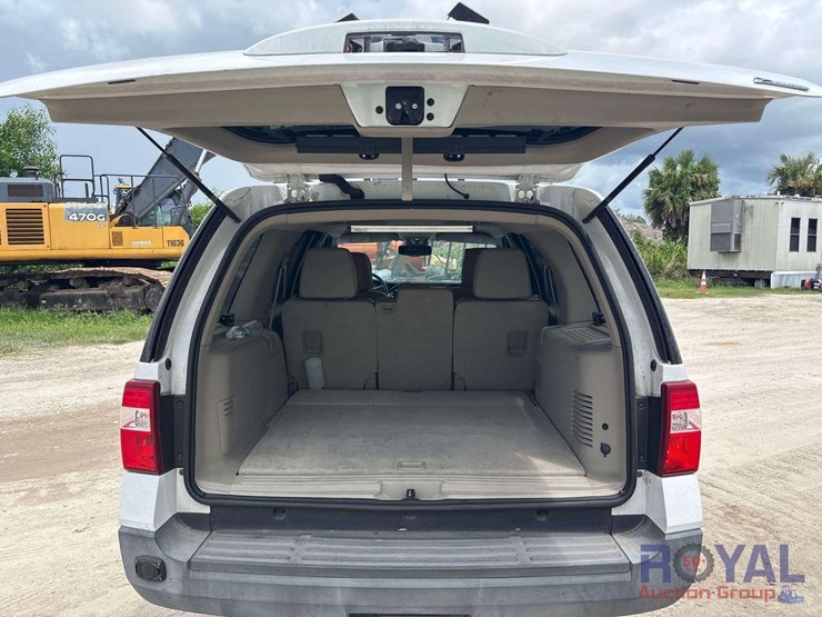 2012-ford-expedition-image-19