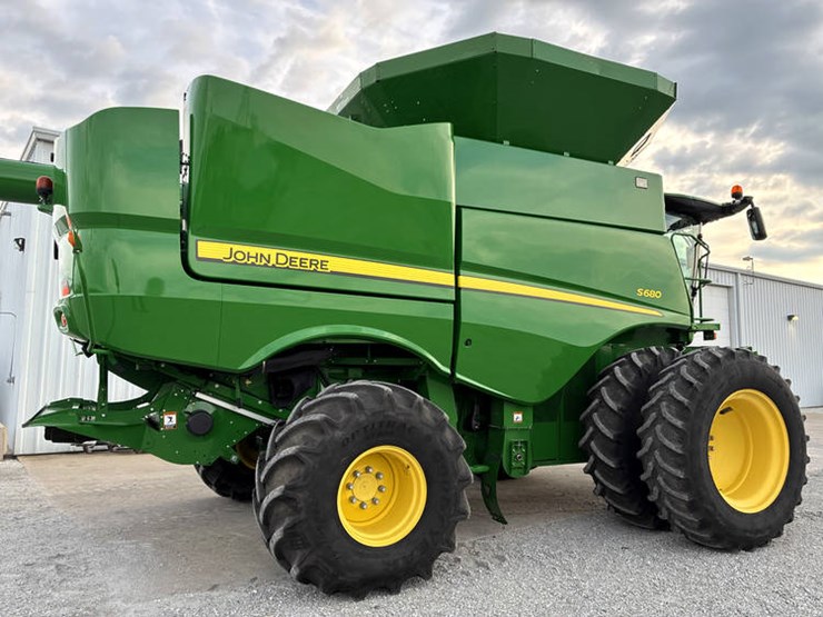 2015-john-deere-s680-image-4