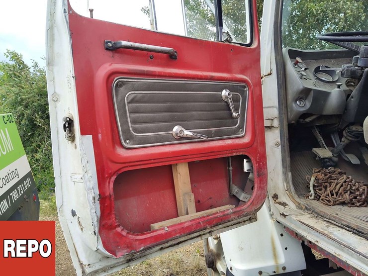 ford-9000-image-11