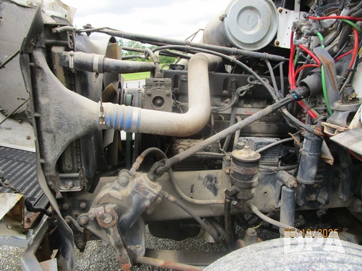 1996-cummins-m11-image-13
