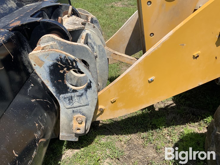 2014-caterpillar-950k-image-15