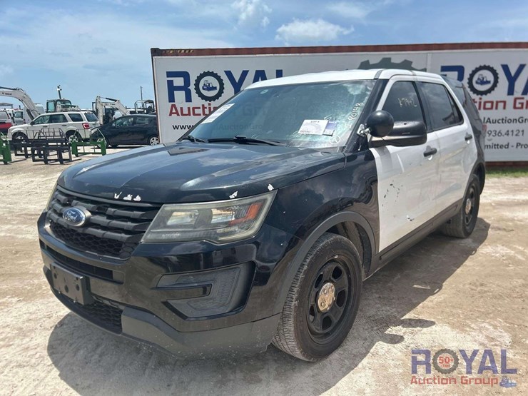 2017-ford-explorer-image-1