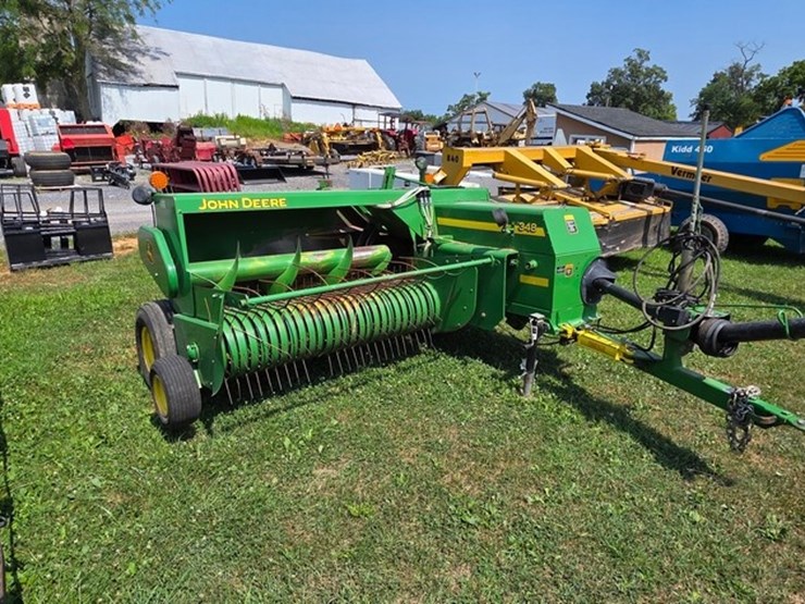 john-deere-348-image-1