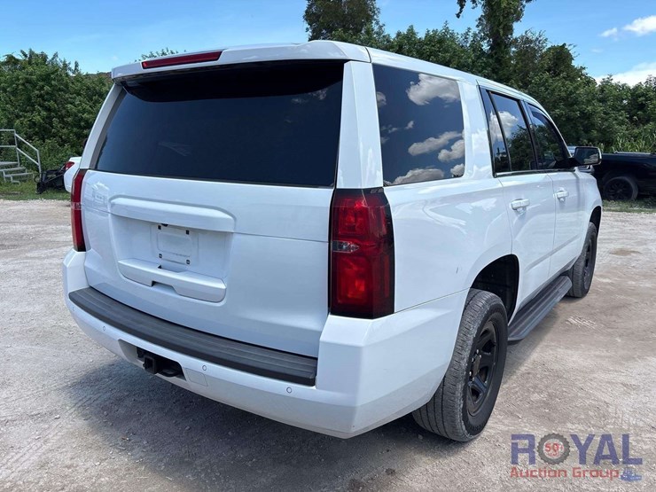 2019-chevrolet-tahoe-image-3