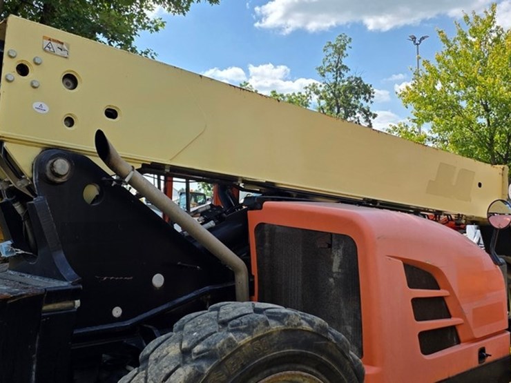 2013-jlg-g9-43a-image-16