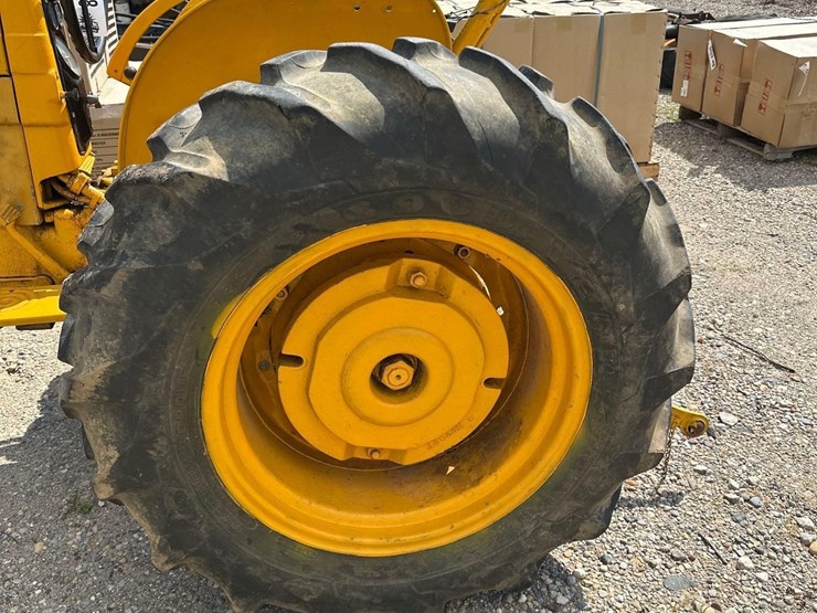 john-deere-420-image-7