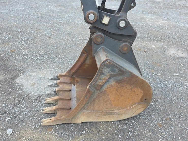 2022-bobcat-e88-image-45