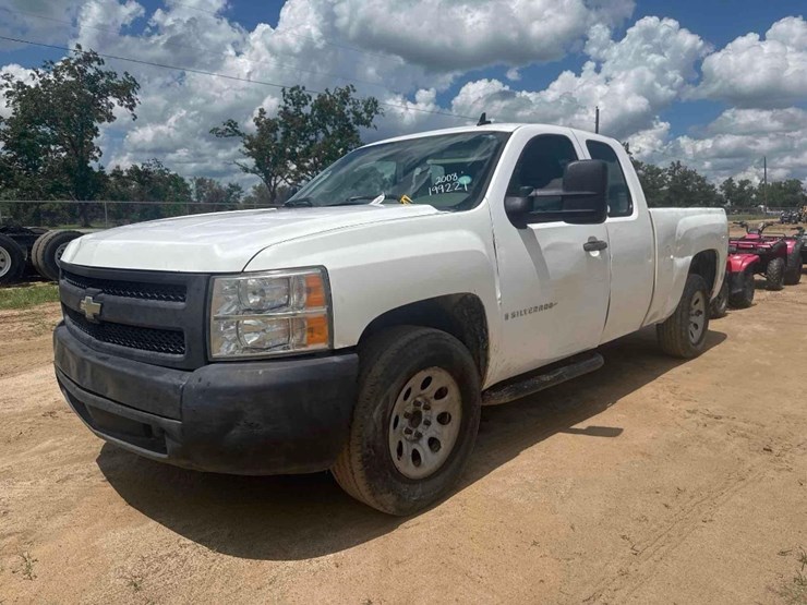 2008-chevrolet-silverado-image-2