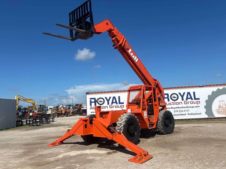 lull-highlander-1044c-54-series-ii-10,000lb-4x4-rough-terrain-telehandler-image-2