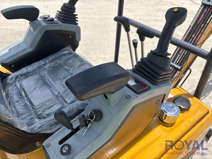 unused-2025-cfg-mx20r-mini-excavator-image-9