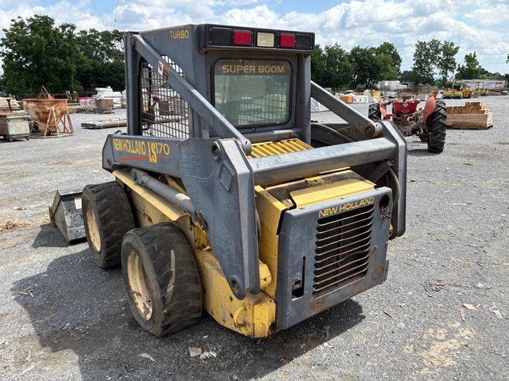 new-holland-ls170-image-6