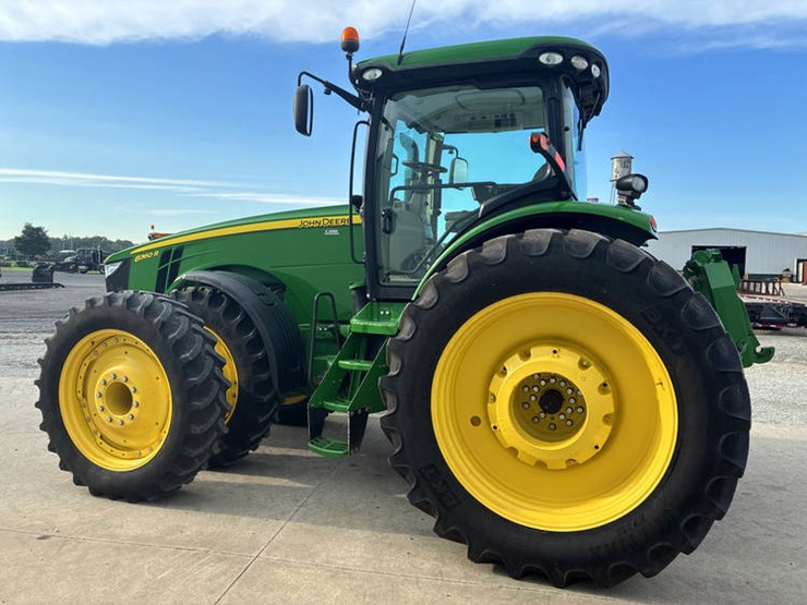 2012-john-deere-8360r-image-11