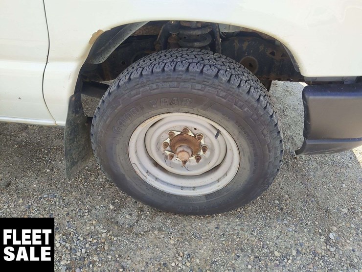 2012-ford-350-image-30