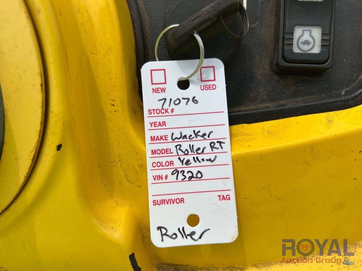 2021-deere-333g-image-22