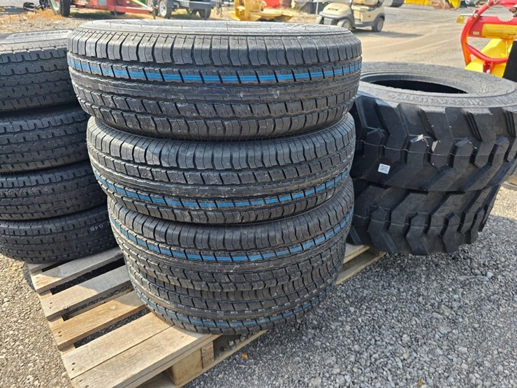 new-4-235/85r16-roadguider-trailer-tires-image-2