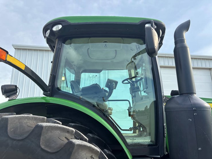 2012-john-deere-8360r-image-26