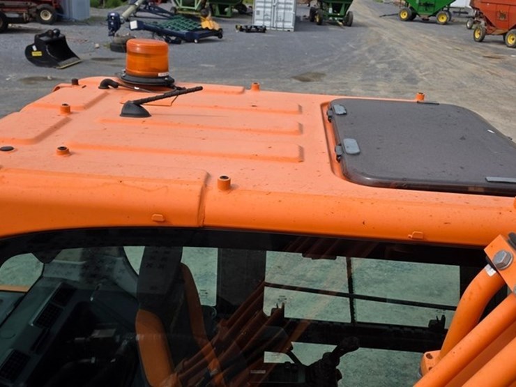 2021-jcb-1cxt-image-67
