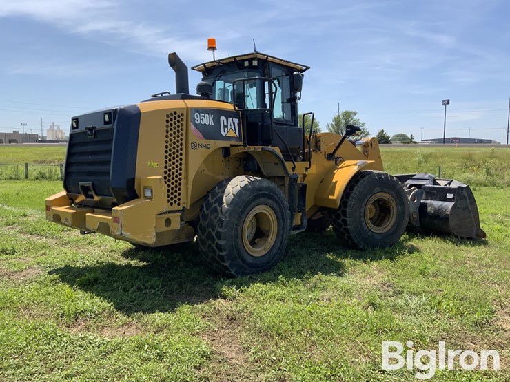 2014-caterpillar-950k-image-5