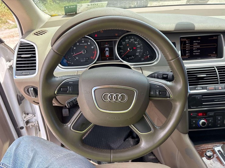 2012-audi-q7-image-14
