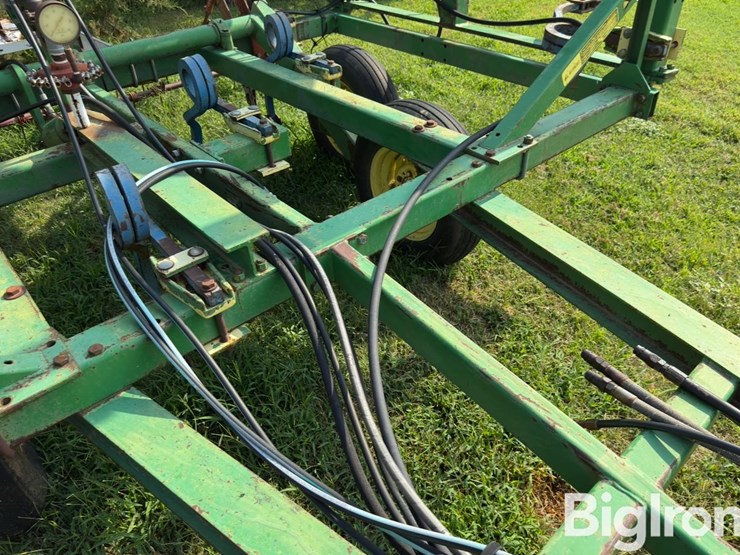john-deere-30-image-11