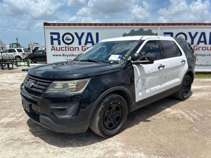 2017-ford-explorer-image-1