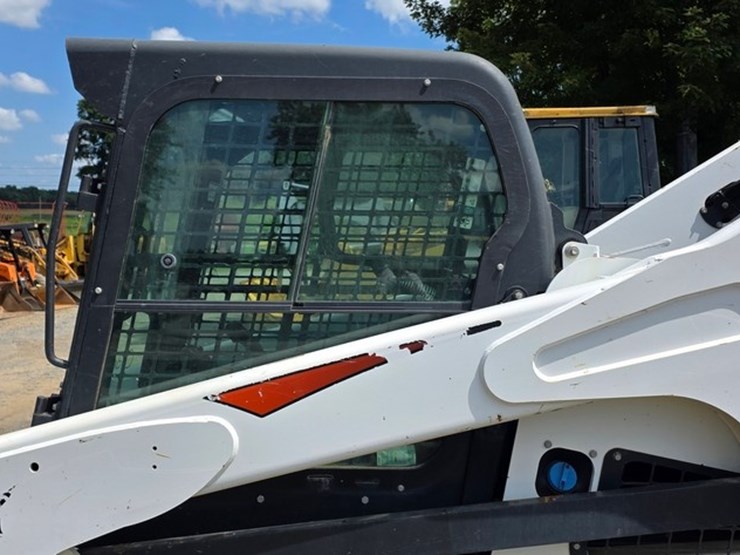 2018-bobcat-t870-image-29