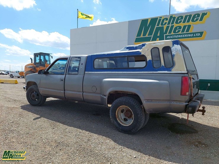 1992-chevrolet-3500-image-3
