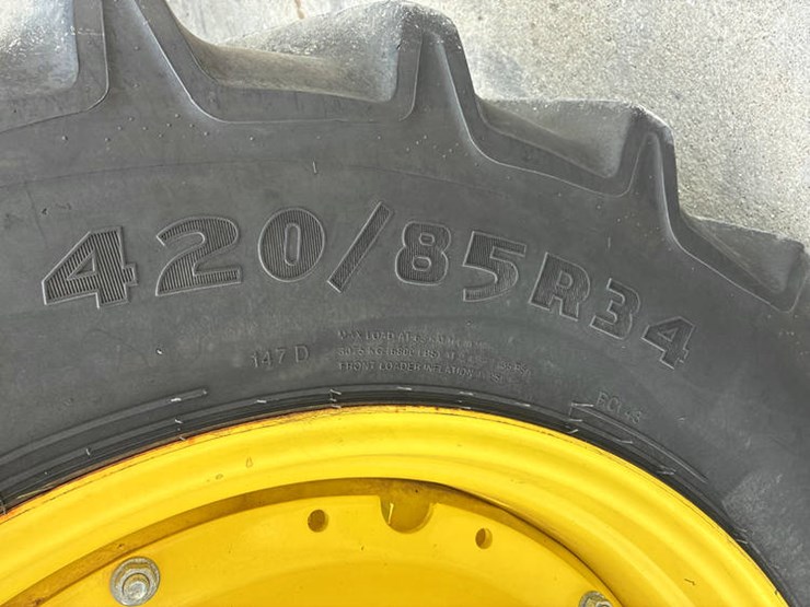 2023-john-deere-8r-340-image-39