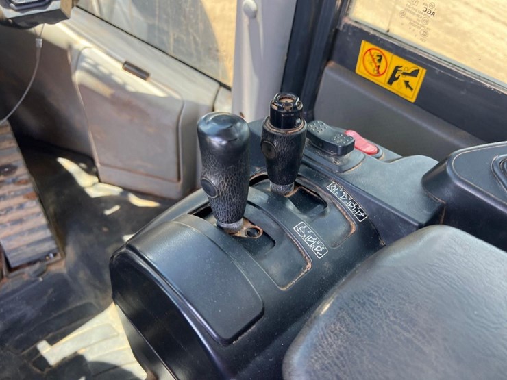 komatsu-wa380-8-image-32