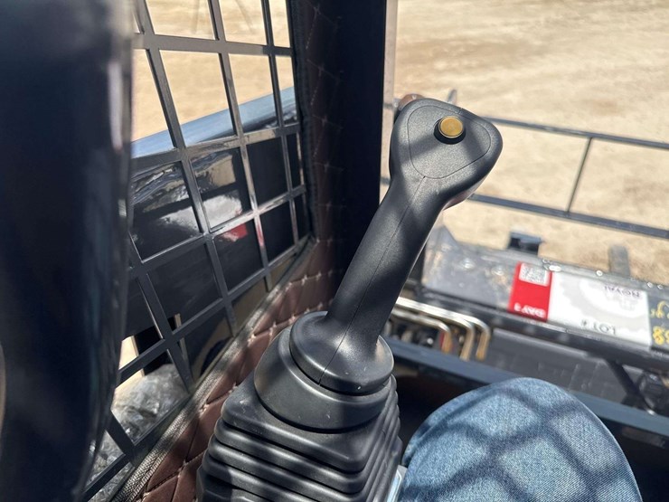 2025-cfg-industrial-tk35r-mini-track-loader-skid-steer-image-13