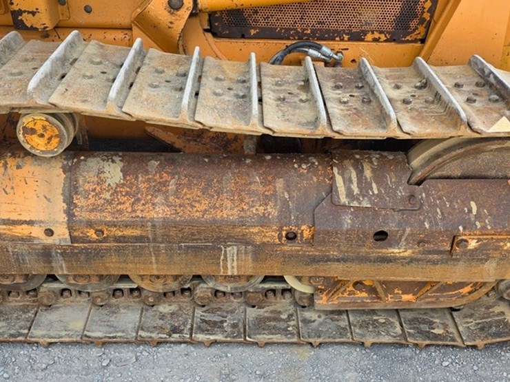 2012-case-850l-xlt-image-33