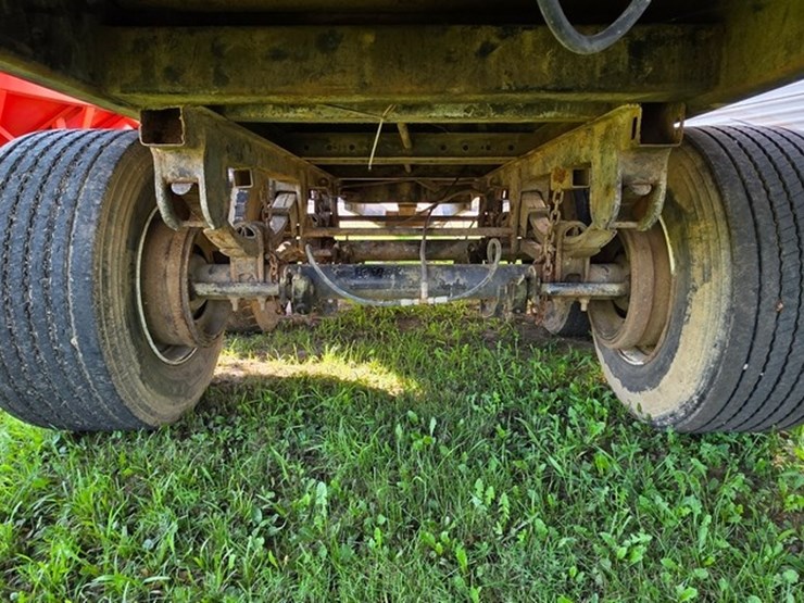 tandem-axle-silage-cart-image-19