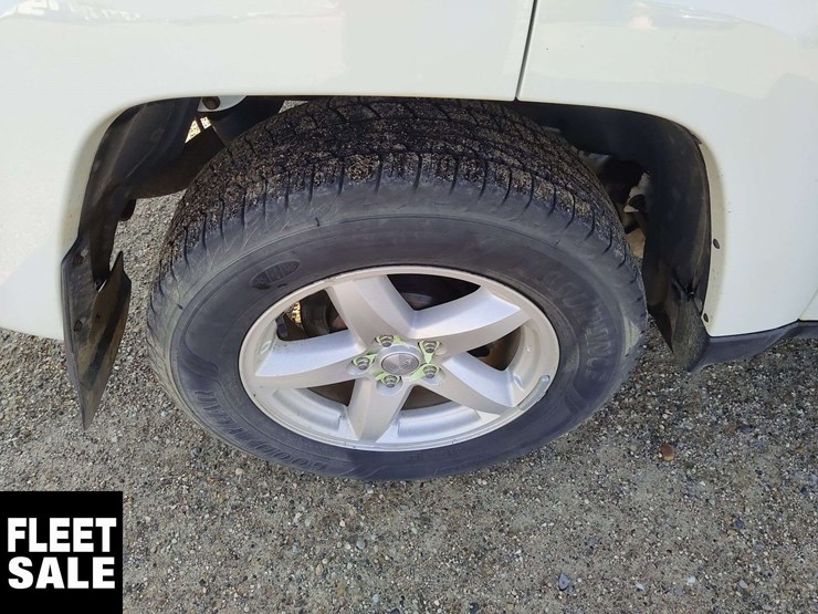 2012-jeep-liberty-image-30