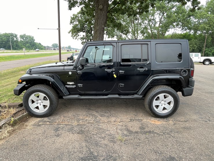 2007-jeep-wrangler-unlimited-sahara-image-7