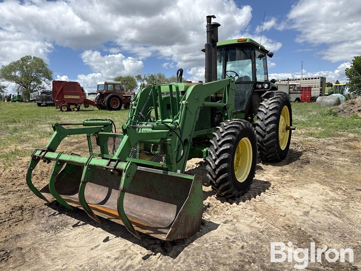 1990-john-deere-4455-image-1