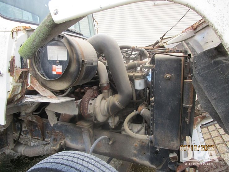 1985-ford-9000-image-14