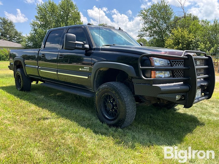 2006-chevrolet-silverado-2500-image-3