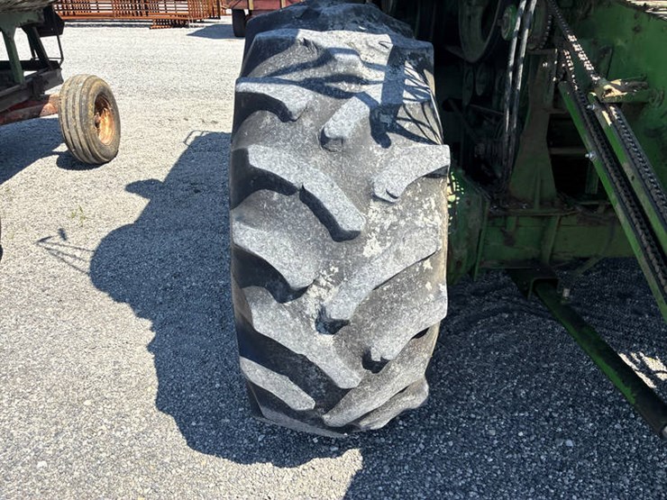 1981-john-deere-6620-image-37