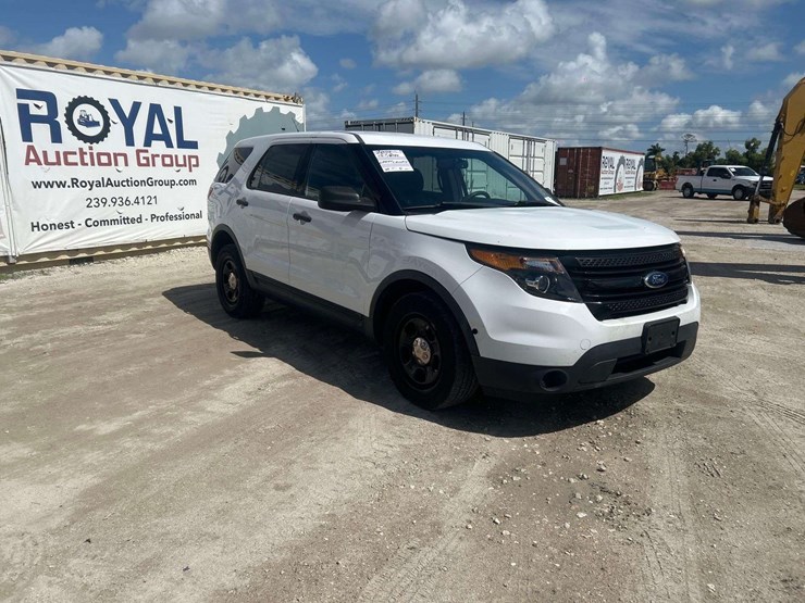 2015-ford-explorer-image-2