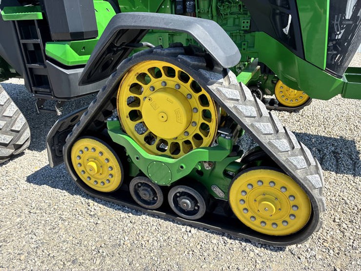 2020-john-deere-8rx-410-image-65