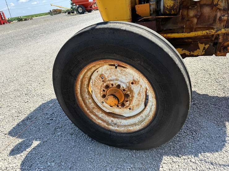 ford-4400-image-8