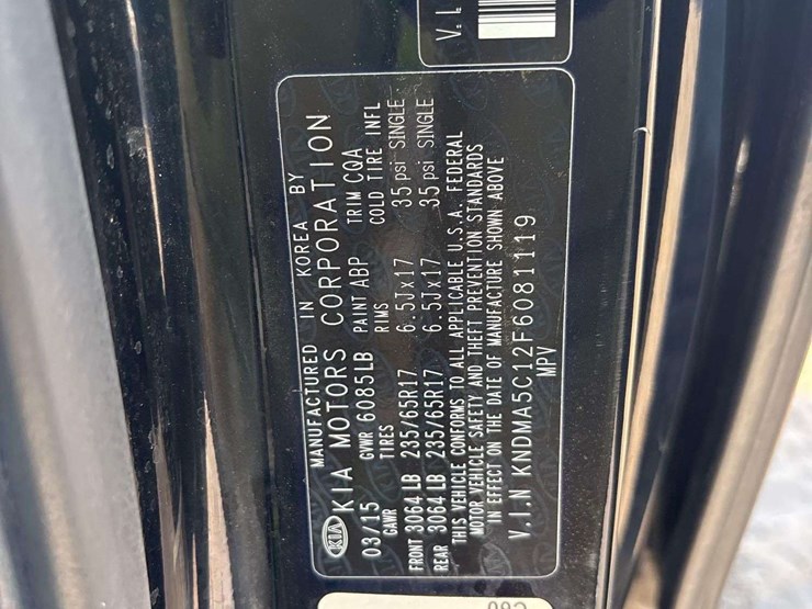 2015-kia-sedona-image-9