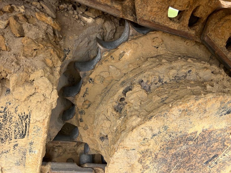 caterpillar-320gc-image-32