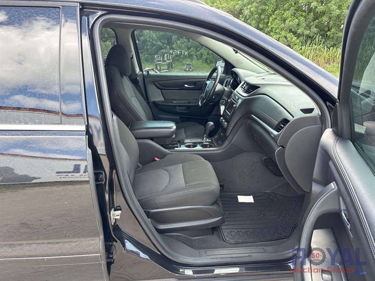 2016-chevrolet-traverse-image-22